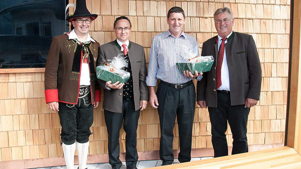 Die Vizebürgermeister Gerald Kubin und Josef Rauter, Josef Obernosterer und Bürgermeister Hans Windbichler