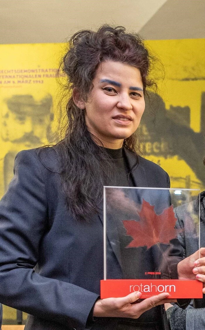 Autorin und bildende Künstlerin Miru Miroslava Svolikova beim Rotahorn-Literaturpreis 2018