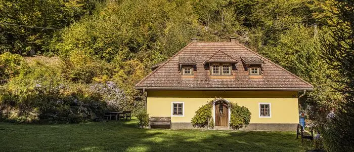 Einst soll Napoleon in diesem idyllischen Häuschen zu Gast gewesen sein. Heute beschäftigt die Widmung die Eigentümer