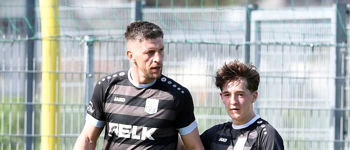 Seid Zukic (links) schoss gegen Arnoldstein sechs Tore