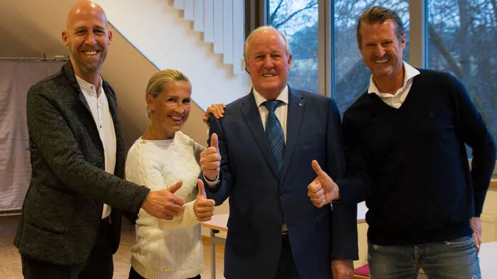 Gerhard Oleschko, Wolfgang Oleschko, Schwiegertochter Dali und Gerhard junior im Gemeindeamt