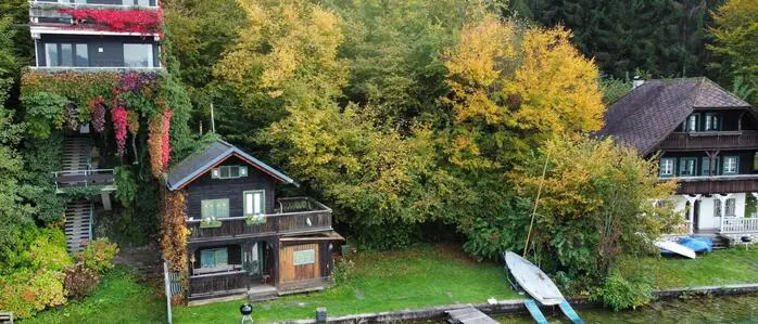 Um 2,2 Millionen Euro kam dieses Seegrundstück kürzlich unter den Hammer