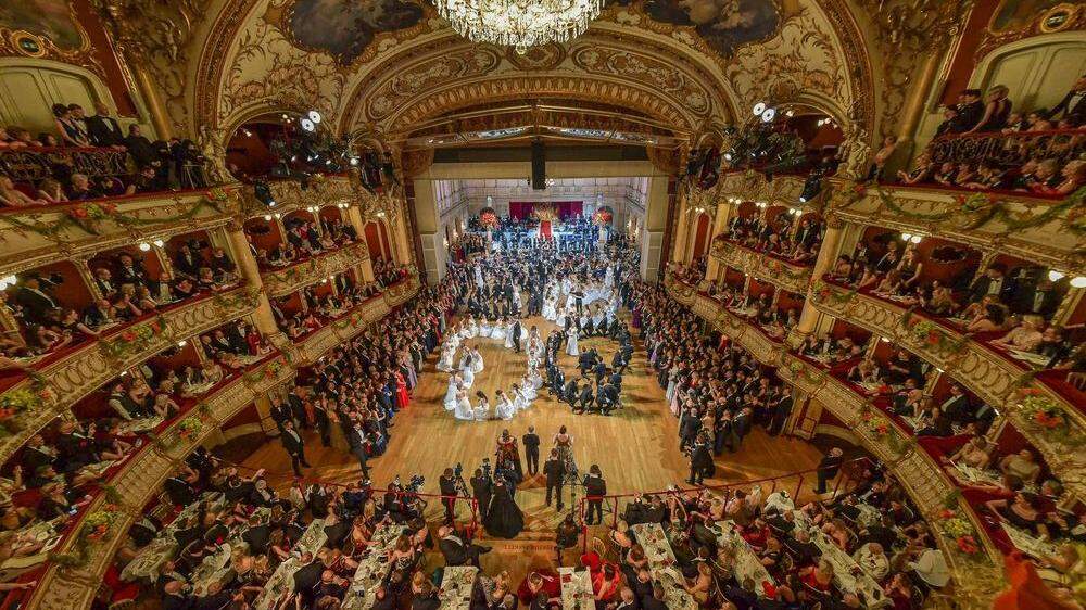Prächtiges Spektakel: Die Grazer Opernredoute