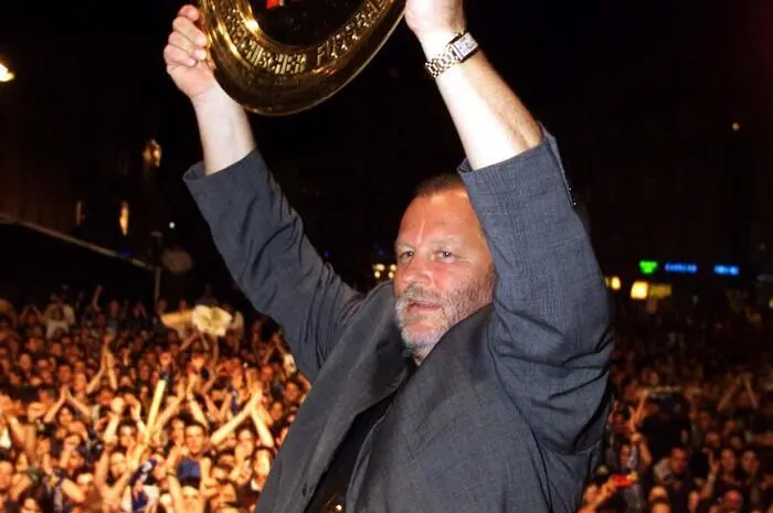 Von 1992 bis 2006 war Kartnig Sturm-Präsident. Er holte Ivica Osim und mit dem Kulttrainer zwei Meistertitel (1997/98 und 1998/99). Außerdem auf seiner Habenseite: drei Cupsiege sowie drei Teilnahmen an der Champions League.