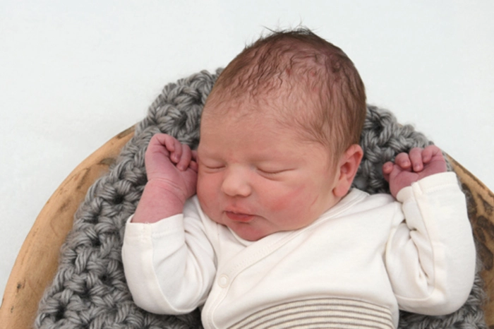 Mama Priscilla und Papa Simon Lessiak aus Rosegg sind überglücklich. Ihr entzückender Sohn Liam (3900 g, 50 cm) wurde am 20. Juli um 4.32 Uhr geboren. Gemeinsam mit Schwester Milena wird der kleine Bub die Welt entdecken.
