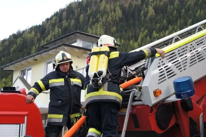 Im Oberen Bereich des Siloturmes brach ein Vollbrand aus.