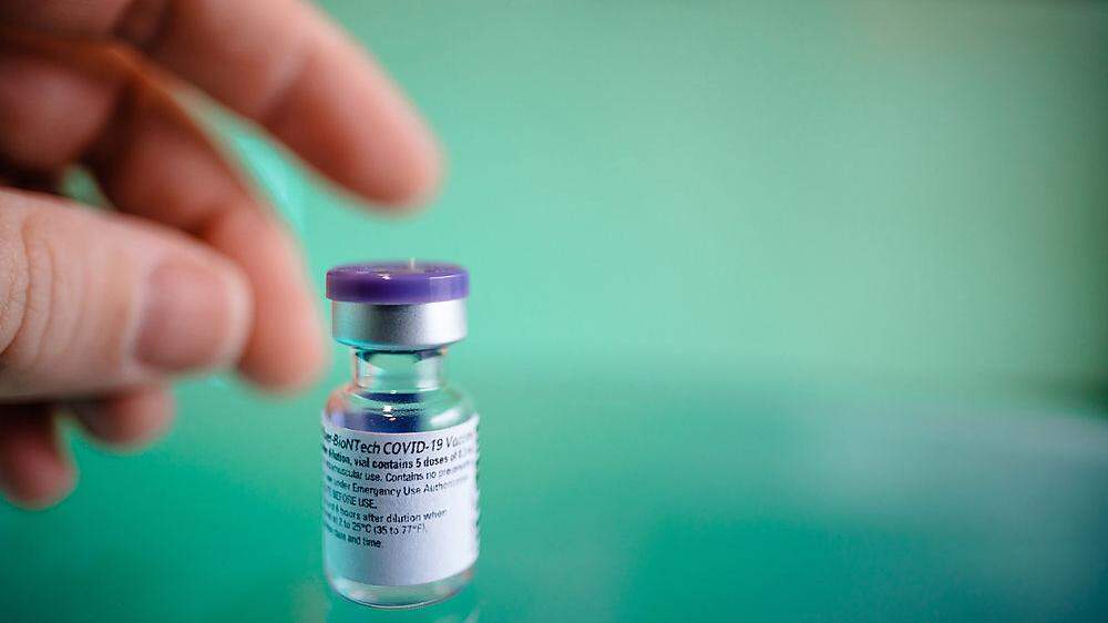 Großbritannien bereitet sich auf erste Impfungen vor