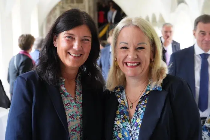 Unternehmerin Marika Mayer und Psychologin Andrea Egger