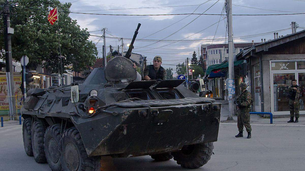 Bei einem zweitägigen Polizeieinsatz in der nordmazedonischen Stadt Kumanovo gegen eine Gruppe bewaffneter Albaner sind insgesamt 22 Menschen getötet worden
