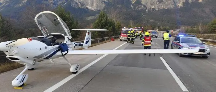 Für die spektakuläre Flugzeugbergung 2025 auf der Südautobahn bei Villach verlieh Ö3 den Feuerwehrleuten jetzt den Verkehrs-Award