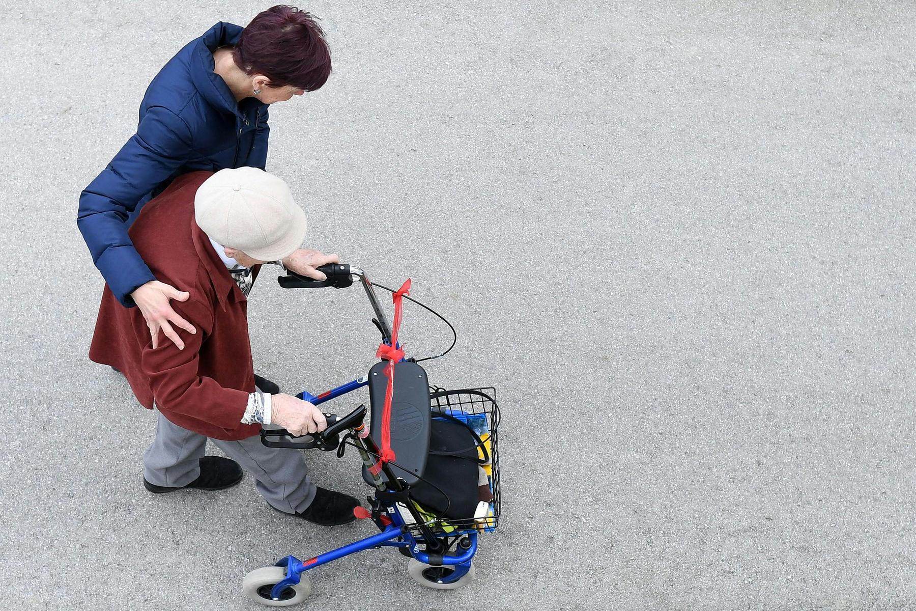 Forderungsübergabe: Sozialwirtschafts-KV: Gewerkschaft fordert Gehaltsplus von 4 Prozent