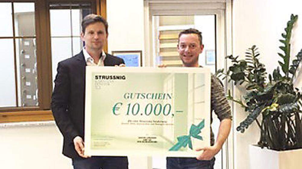 Christian Egger (links) und der Gewinner Sascha Lengauer