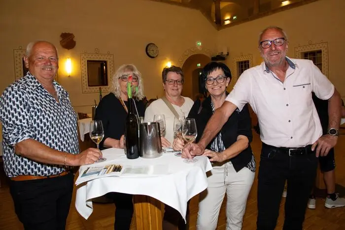 An die 40 Weinbaubetriebe beteiligten sich an dieser traditionellen Weinkost mit den Weinsorten Welschriesling, Weissburgunder, Chardonnay, Sauvignon blanc, Muskateller, Sämling, kräftige Burgunder, Rosé- und Rotweine, mit insgesamt 165 Kostproben. 