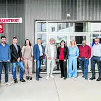 Jürgen Marko (SHE Mgr), Bernhard Weiss (Quality Mgr), Claudia Maier (SC Mgr AT/UK), Mario Kermautz (Process Technology Mgr), Götz Pelikan (Werkleiter/GF), Michaela Schweiger (Production Mgr), Ingrid Sattler (HR Mgr/Prok), Jörg Scherr (Maint/Eng Mgr), Gerald Hobisch (R&D Mgr)