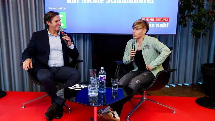 Nici Schmidhofer im Talk mit Sportchef Michael Schuen