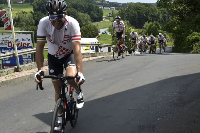 In acht Etappen bewältigen die Botschafter für die UCI Staßenrad WM 2018 in ihrer Werbefahrt mit 1350 Straßenkilometer ca. 12.000 Höhenmeter  