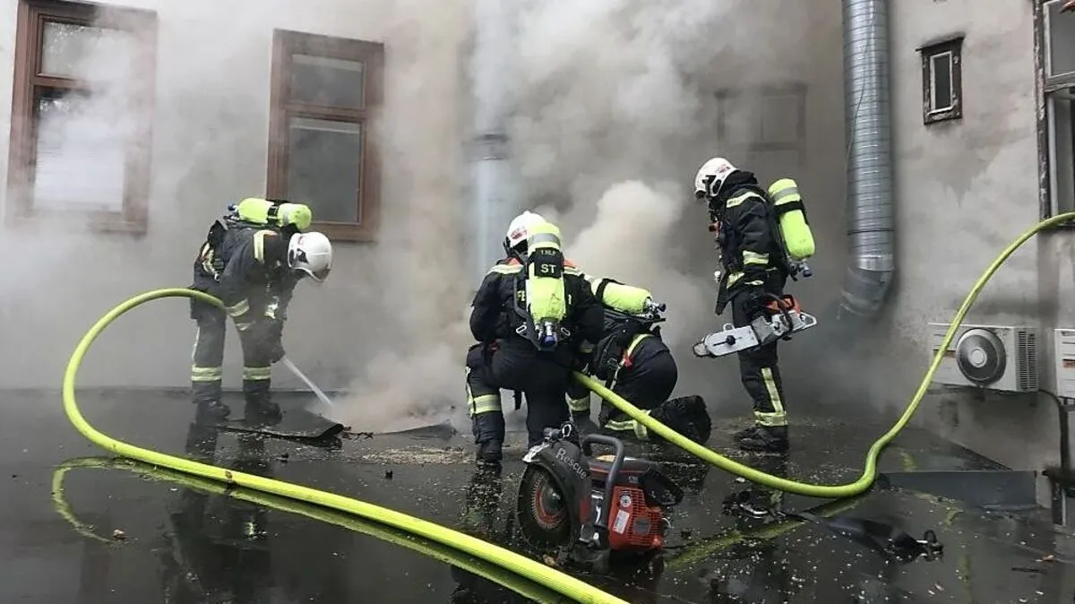 ++ HANDOUT ++ WIEN: BRAND IN OTTAKRING