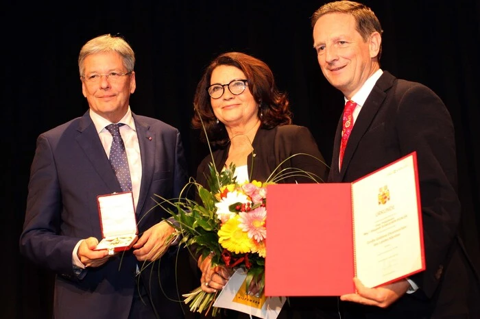 Im Casineum Velden wurde dieses Jubiläum mit zahlreichen Ehrungen gefeiert. 