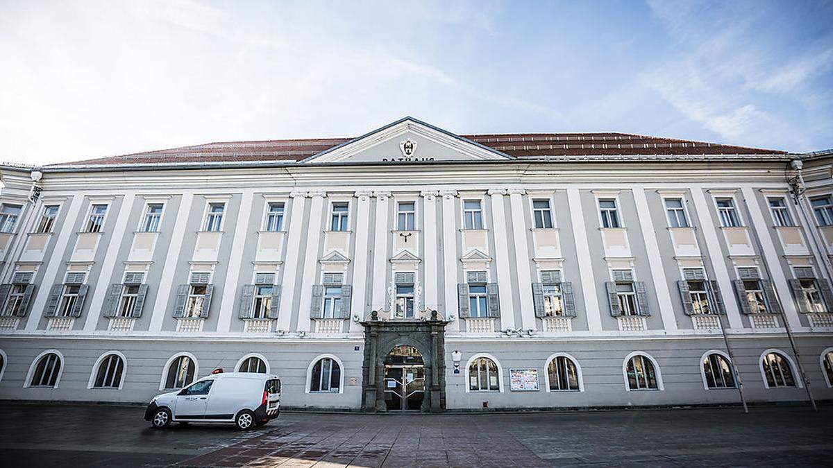 Eingeschränkter Betrieb im Rathaus 