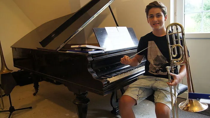 Alexander Posch verbringt täglich einige Stunden in seinem Proberaum und kann sich ein Leben ohne Musik nicht vorstellen