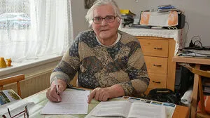 Luise Maria Ruhdorfer aus St. Stefan in Finkenstein finalisiert gerade ihr Buch, in dem sie sich mit Vulgonamen beschäftigt	