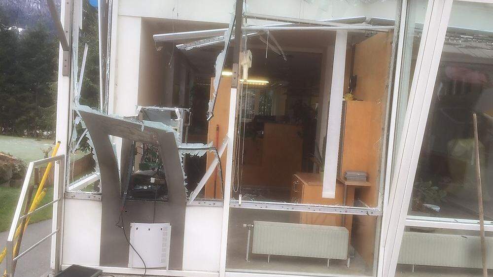 Die beiden Männer hatten vor einem Jahr den Bankomat der Dolomitenbank in Gundersheim im Gailtal gesprengt