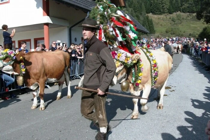 Sie feierten mit den Almbauern, den Almhaltern und Sennerinnen den Almausklang.