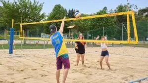 Im Europapark kann man kostenlos Beachvolleyball spielen
