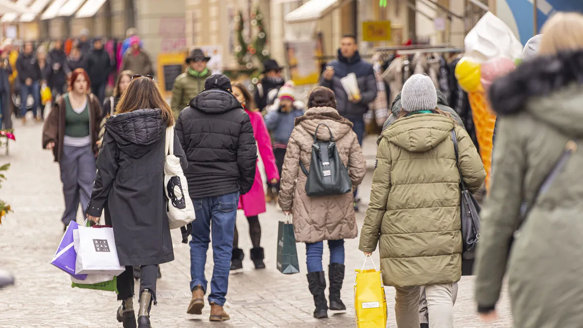 Nicht nur vor Weihnachten auch nach Weihnachten ist der Andrang in den Geschäftsstraßen groß