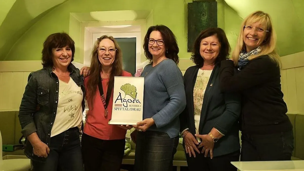 Der Vorstand: Vizepräsidentin Evelyn Ebenwalder, Präsidentin Anni Thurner, Sigrid Panser, Maria Wieser und Christiane Schnorpfeil (von links nach rechts)