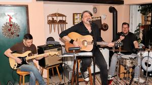 Chris Watzik spielte im Schilcherhof auf