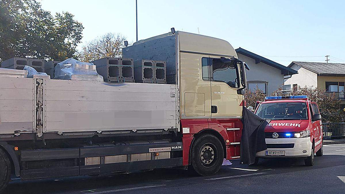 Von diesem Lkw wurde der Passant niedergefahren