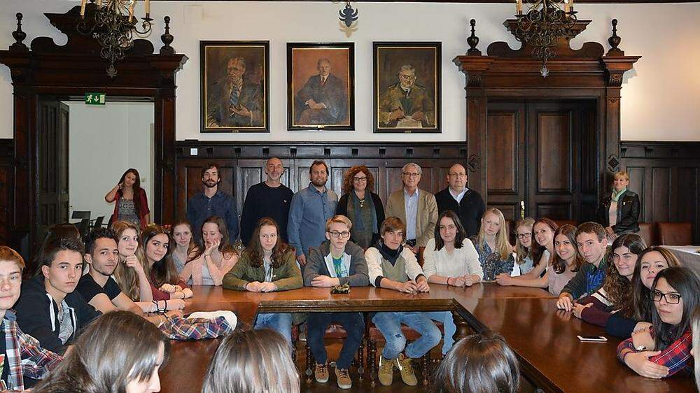 Eine spanische Schülergruppe besuchte das Wolfsberger Rathaus