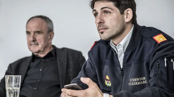 Kommandanten von Feuerwehren klagen, dass die Verwaltung immer mehr ausufert.