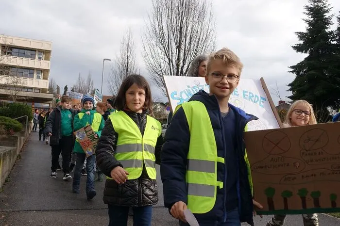 Klicken Sie sich durch die Schnappschüsse von der Demo.