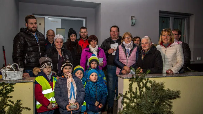 In Einersdorf/Nonča vas wird das Marientragen/Marijo nosijo seit mehr als 60 Jahren gepflogen. Die Herbergsuche beginnt am 15. Dezember und dauert bis 24. Dezember.