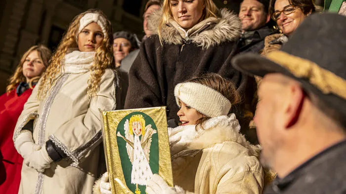 Der Villacher Bauernadvent feiert heuer sein 10-Jahr-Jubiläum. Die zehnjährige Helena Hayden aus Villach wurde dieses Mal zum Christkind auserkoren.