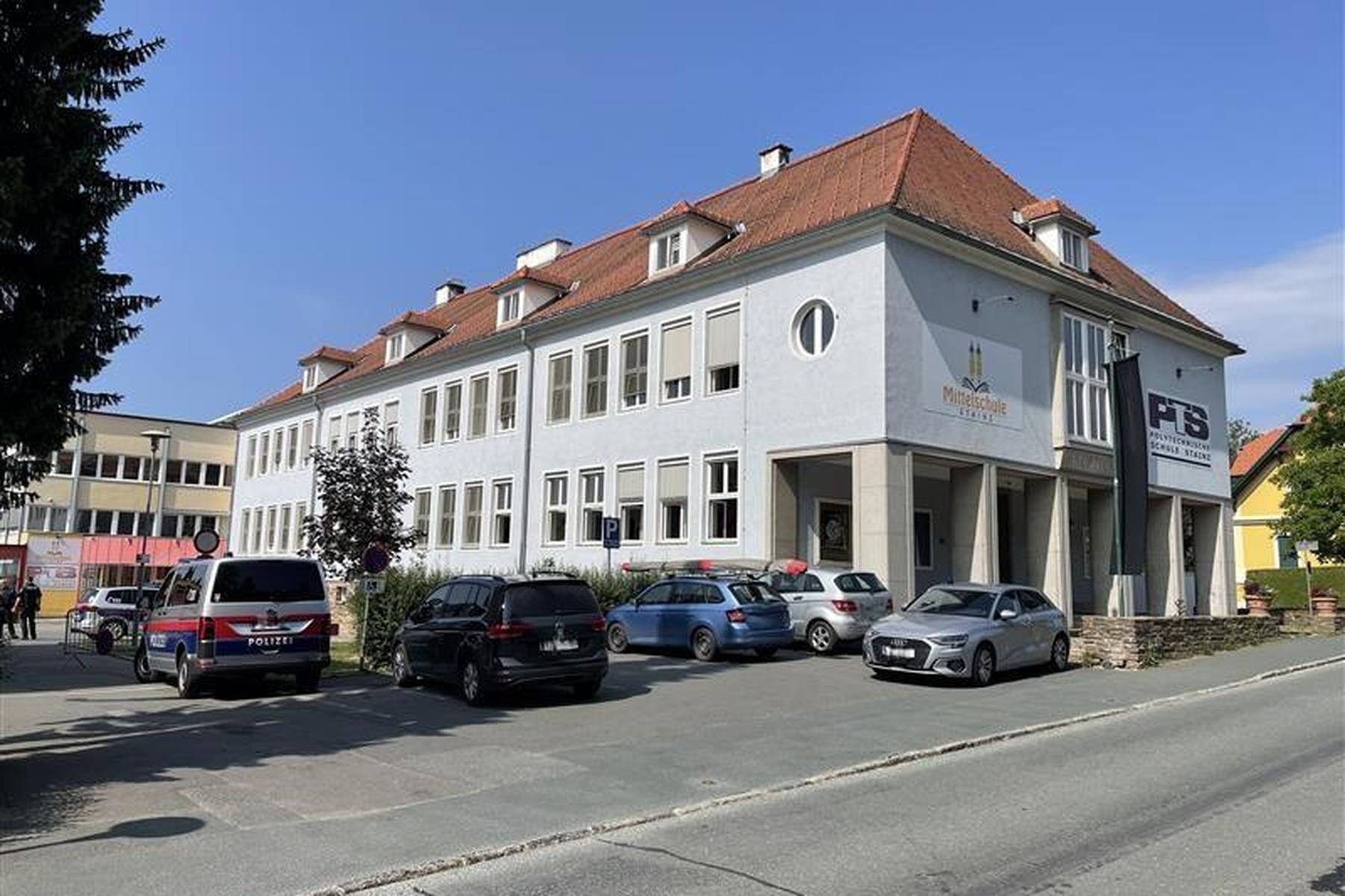 Gesperrte Schulen: Bombendrohungen nach Amoklauf in Graz: 15-Jähriger ausgeforscht 
