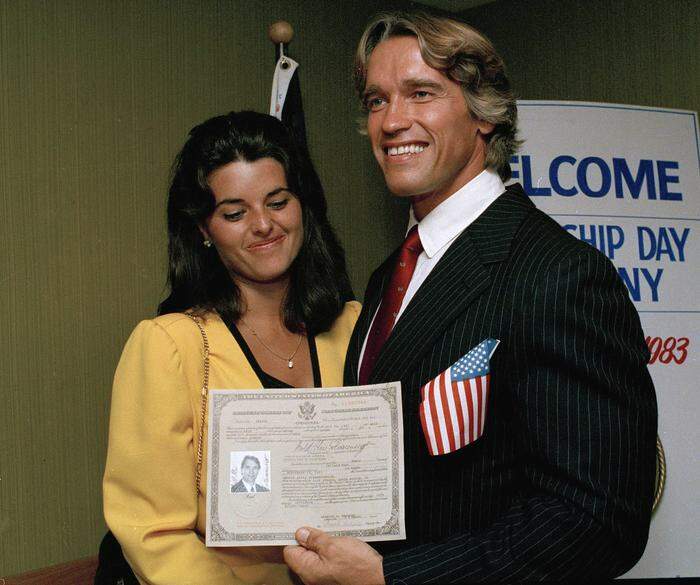16. 9. 1983: Arnold Schwarzenegger als frischgebackener US-Staatsbürger mit Maria Shriver
