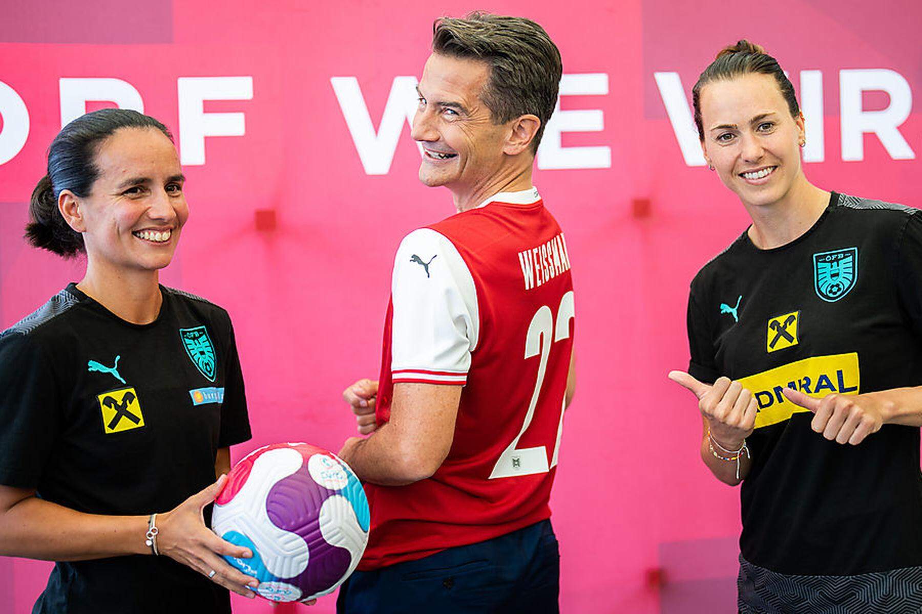Im Juli in England ORF-Übertragung der Frauen-EM Wo der Fußball Königin ist