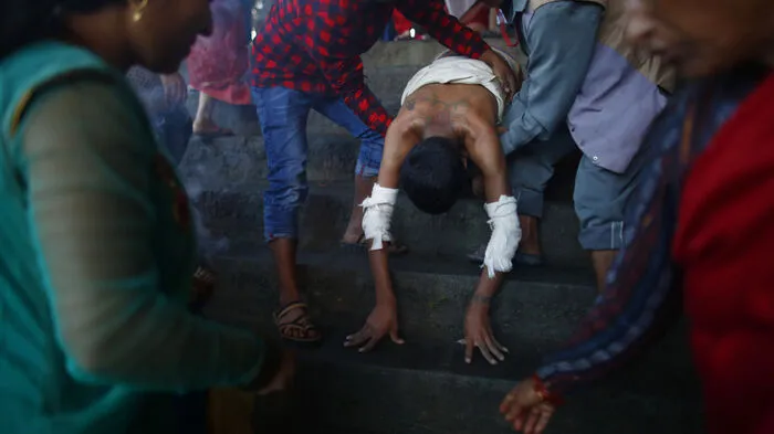 Millionen Hindus haben in Nepal den Höhepunkt des größten religiösen Festes des Landes gefeiert.
