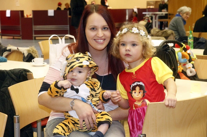 ...beim traditionellen Kindermaskenball in der Stadthalle.