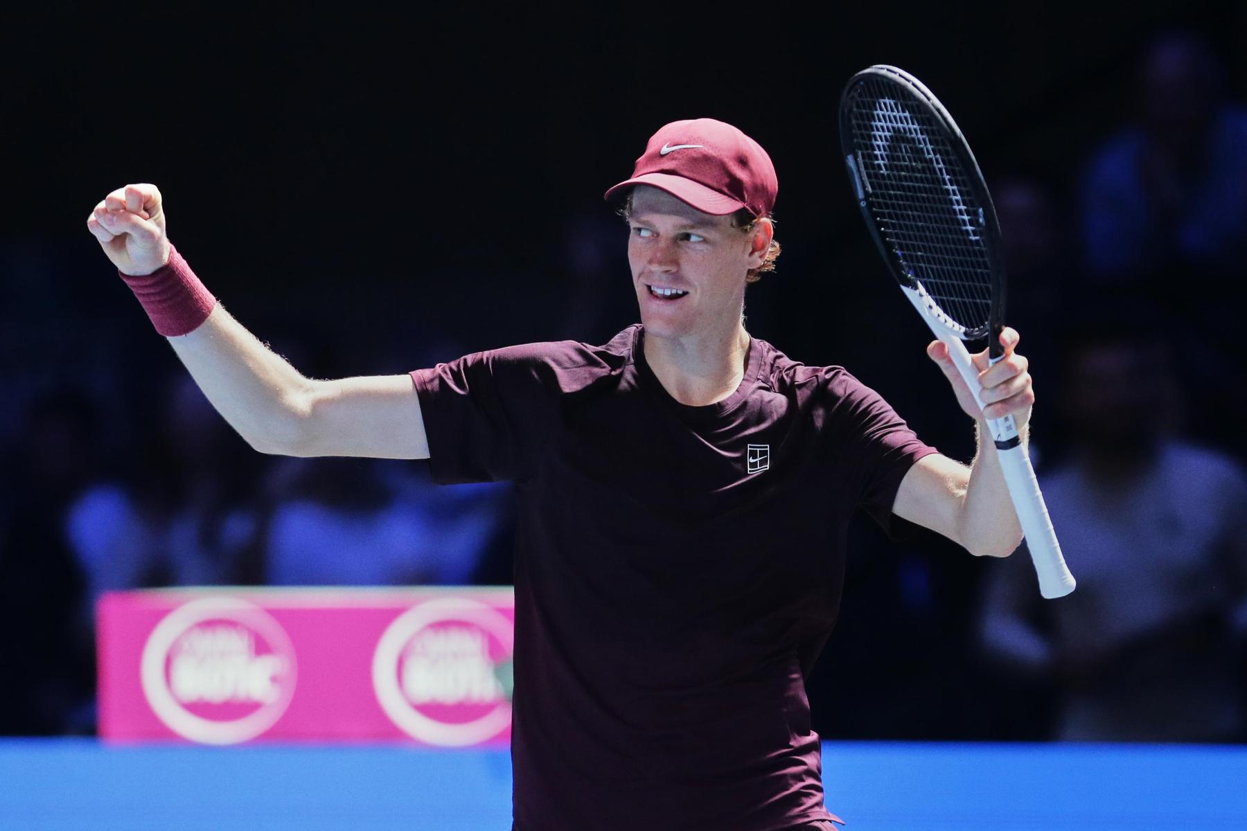 Tennis: Jannik Sinner gewinnt Krimi gegen Alexander Zverev in Wien