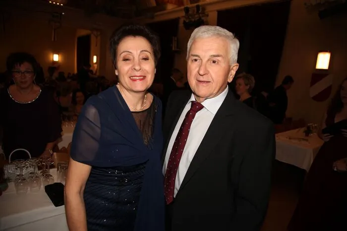 Besonders freute es ihn, dass neben Brandrat Johann Hierzer aus Obertiefenbach auch einige Abordnungen von anderen Feuerwehren – am weitesten angereist war jene aus Leoben – dem Ballereignis ihre Aufwartung machten.