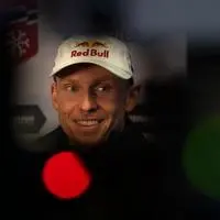 Henrik Kristoffersen darf endlich seinen Kopfsponsor haben