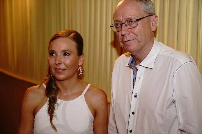 Julia Malischnig mit dem Sohn von Gillian Helfgott