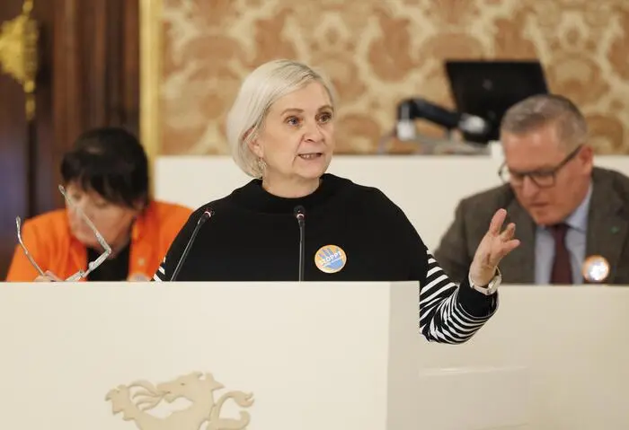 KPÖ-Klubobfrau Claudia Klimt-Weithaler: „Wir haben in unserem Eid nicht den Obleuten von IV und WK ewige Treue geschworen.“