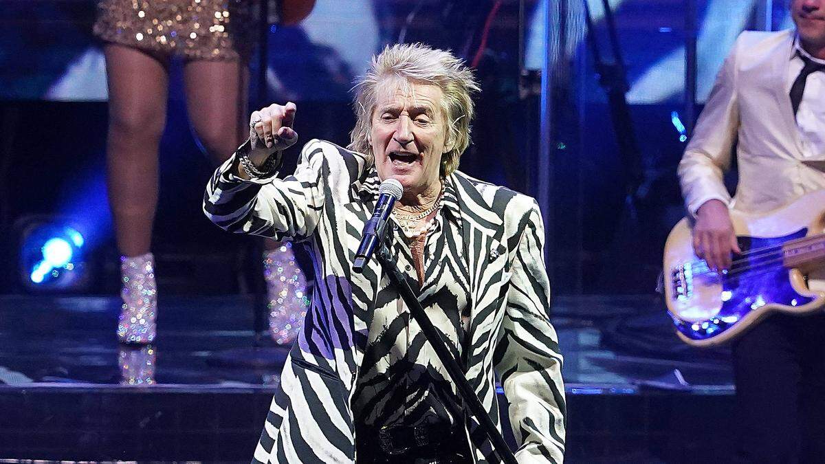 Rod Stewart mit vollem Einsatz bei einem seiner Konzerte