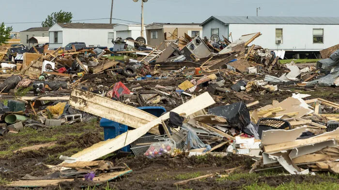 Tornados und Gewitter haben den mittleren Westen der USA getroffen.