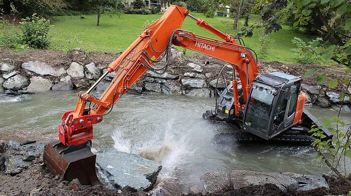 Die Bäume an der Tiebel sind gestutzt, ab April geht das Hochwasserschutzprojekt in die zweite Runde